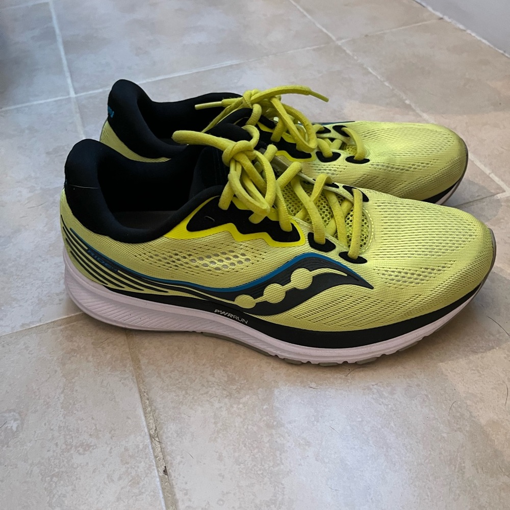 Saucing Ride 14 Running Shoe - image 2